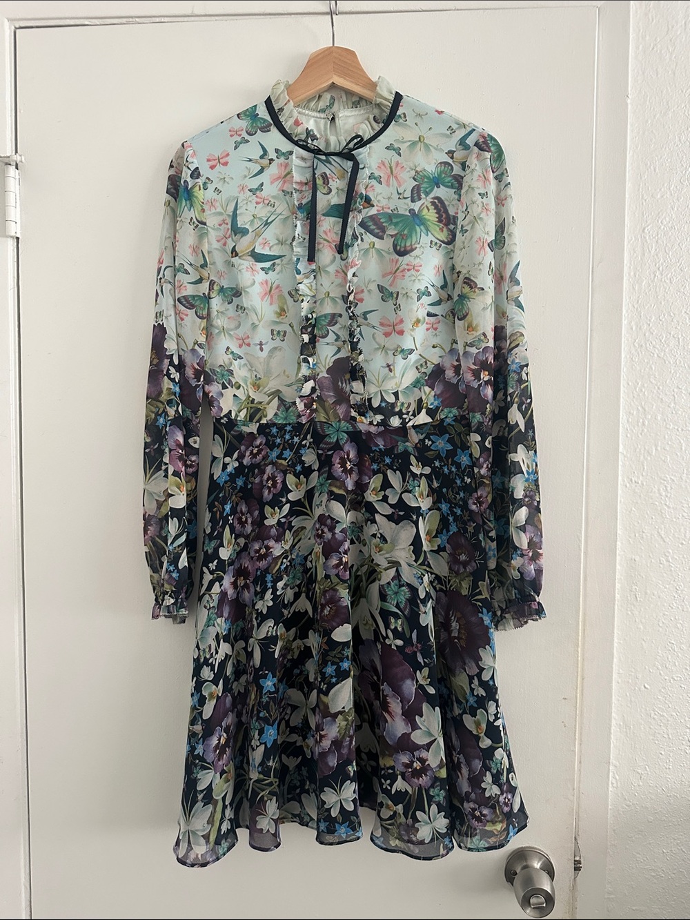 Ted Baker Meelia Floral Long-Sleeve Tie-Neck Dress in Mint and Navy Floral